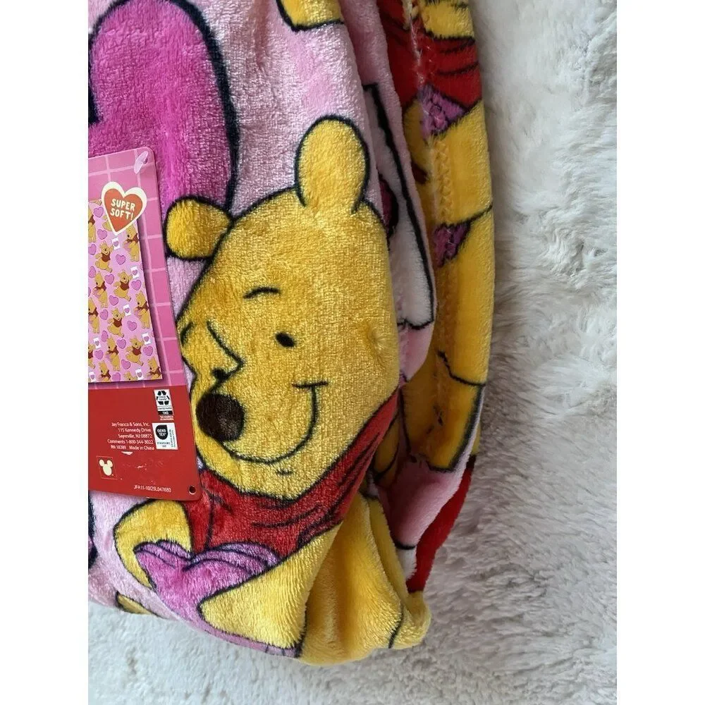 Disney Winnie The Pooh Hugging Hearts Valentines Blanket Soft Throw 50 X 70” NEW